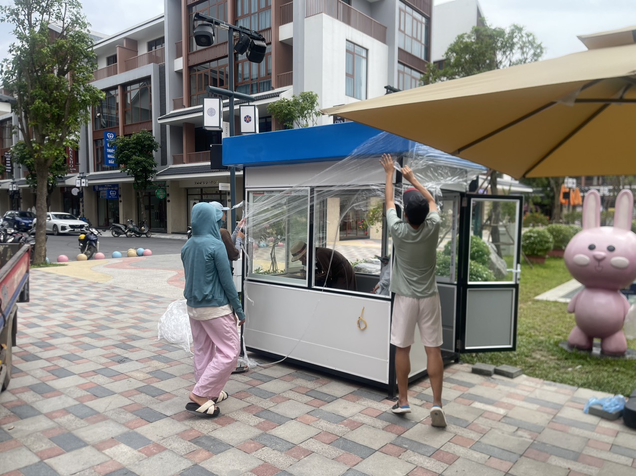 Nhà bảo vệ mái vuông giá rẻ