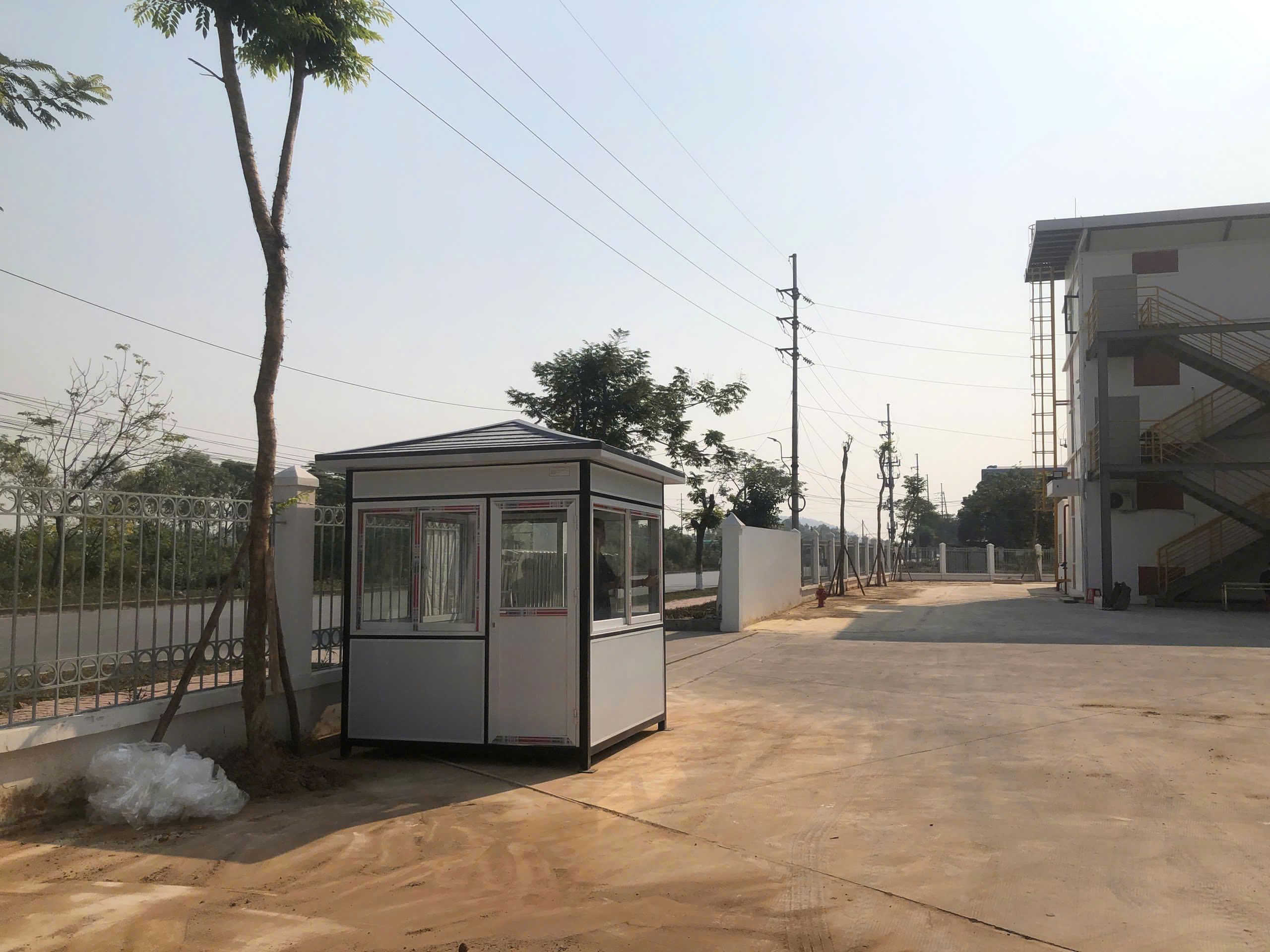 Lắp đặt bốt bảo vệ giá rẻ cho nhà máy