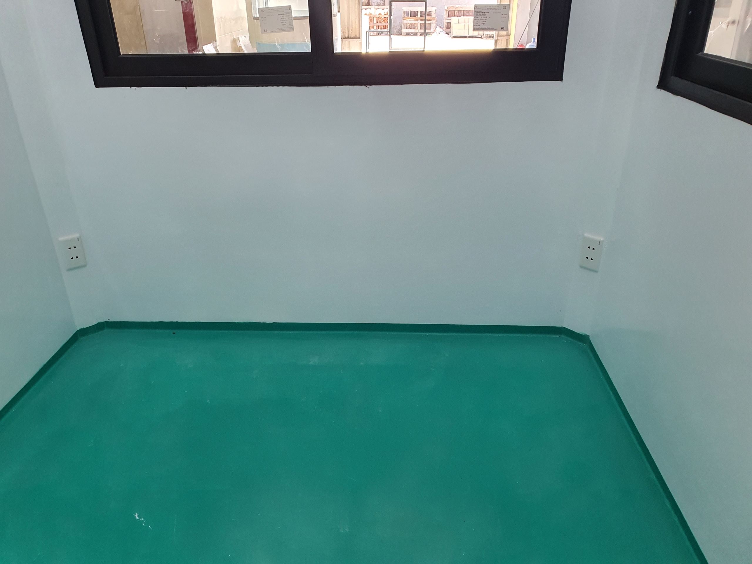 Nội thất chông thấm dột
