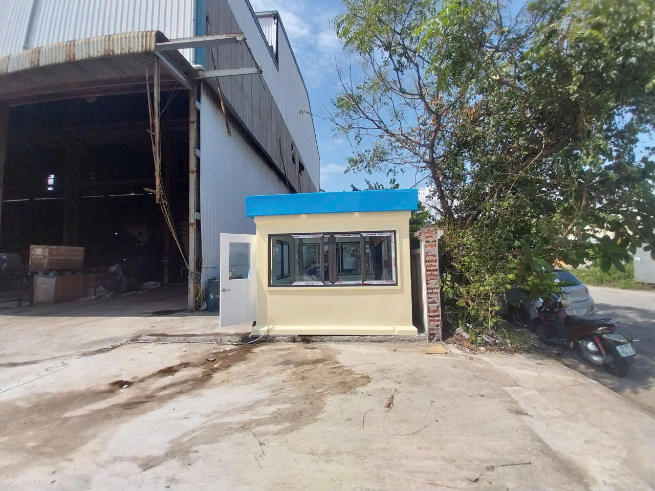 Trạm canh gác nhà máy